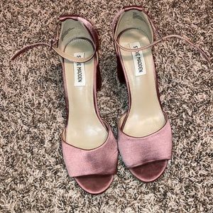 Steve Madden Mauve Block Heel